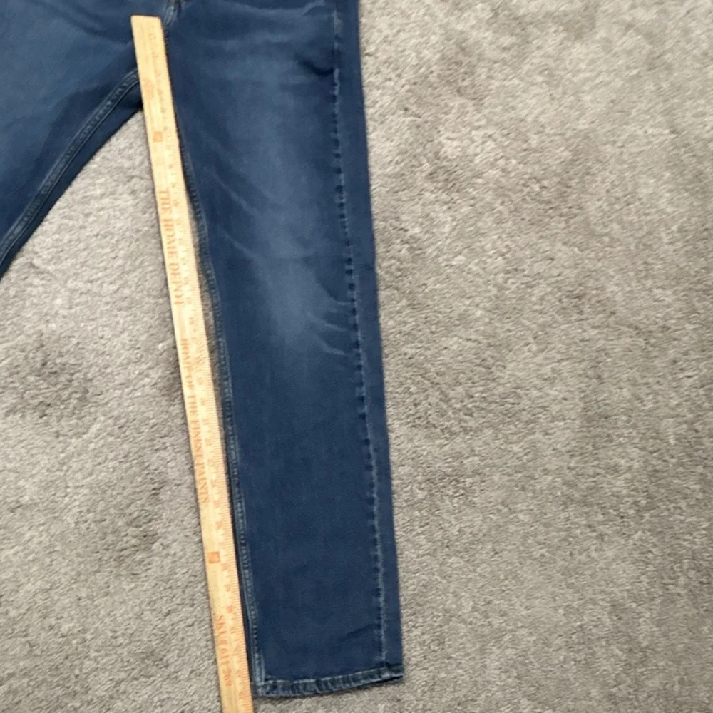 Levi's Men's Blue Denim Jeans Medium Wash Straight Leg Regular Fit Mid Rise - Picture 8 of 9